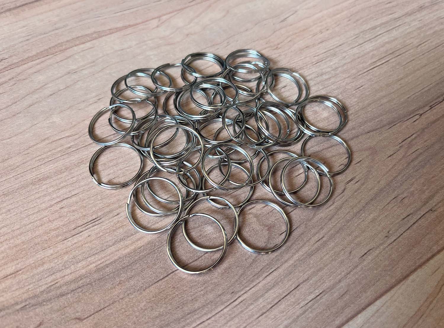 Sleutelhanger ringen 2,4 cm 50 stuks by .